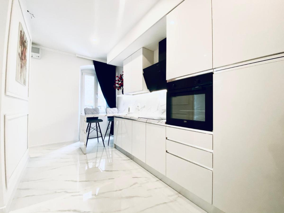 Studio Six Umag Luaran gambar