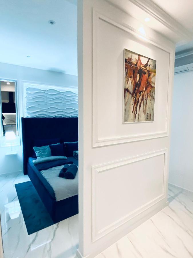 Studio Six Umag Luaran gambar
