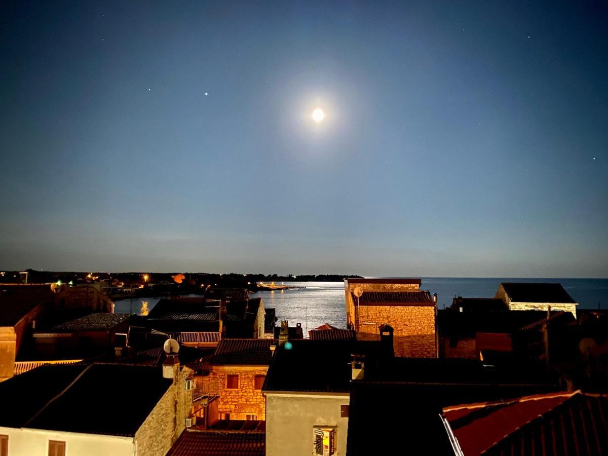 Studio Six Umag Luaran gambar